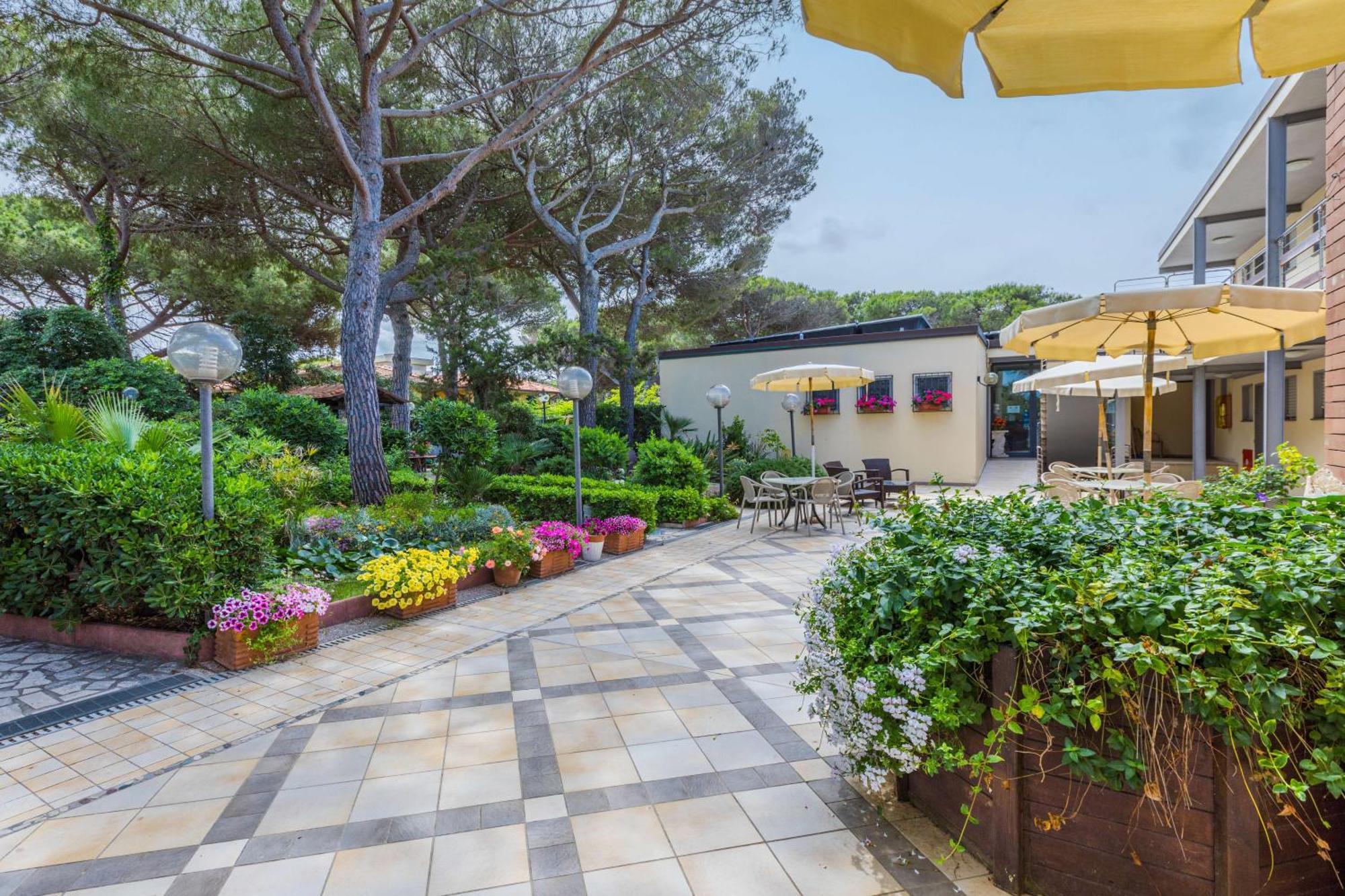 Residence Casa Di Caccia Марина ди Бибона Екстериор снимка